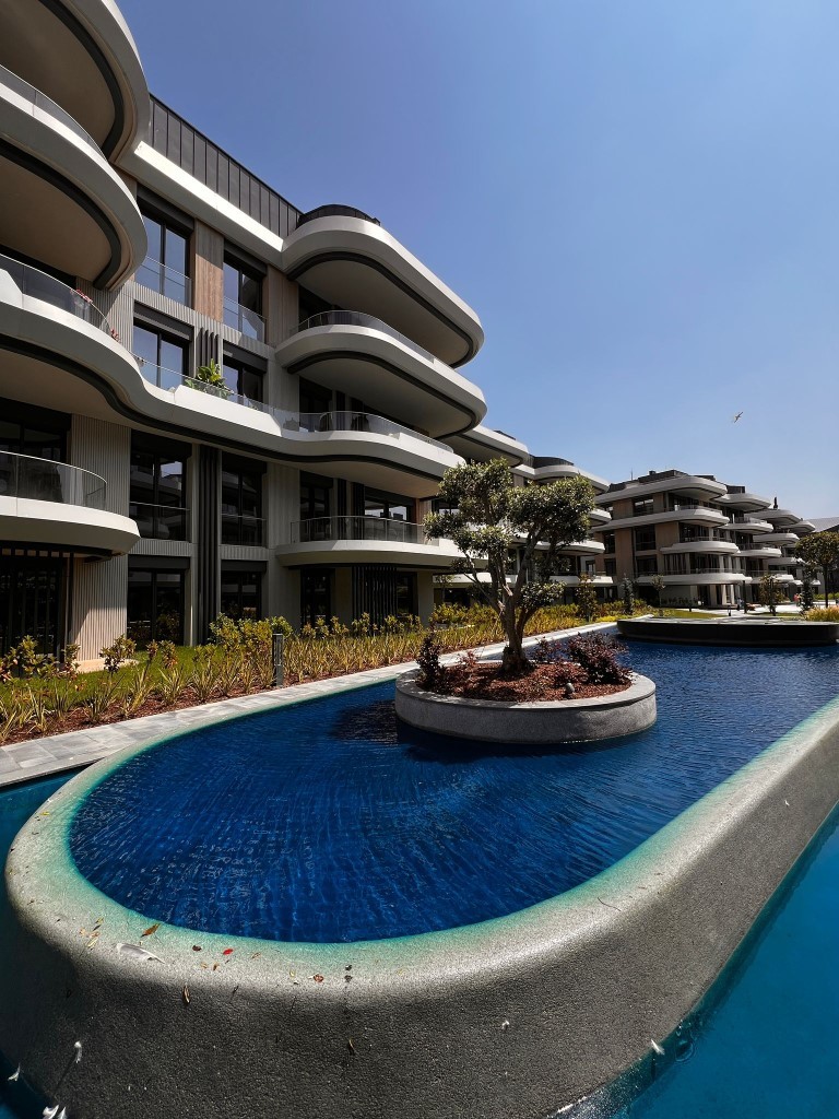 Modern project with decorative lake in Istanbul - Foto 23