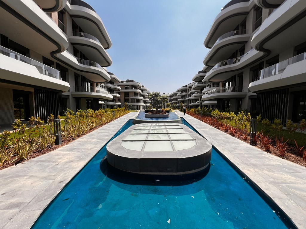 Modern project with decorative lake in Istanbul - Foto 22