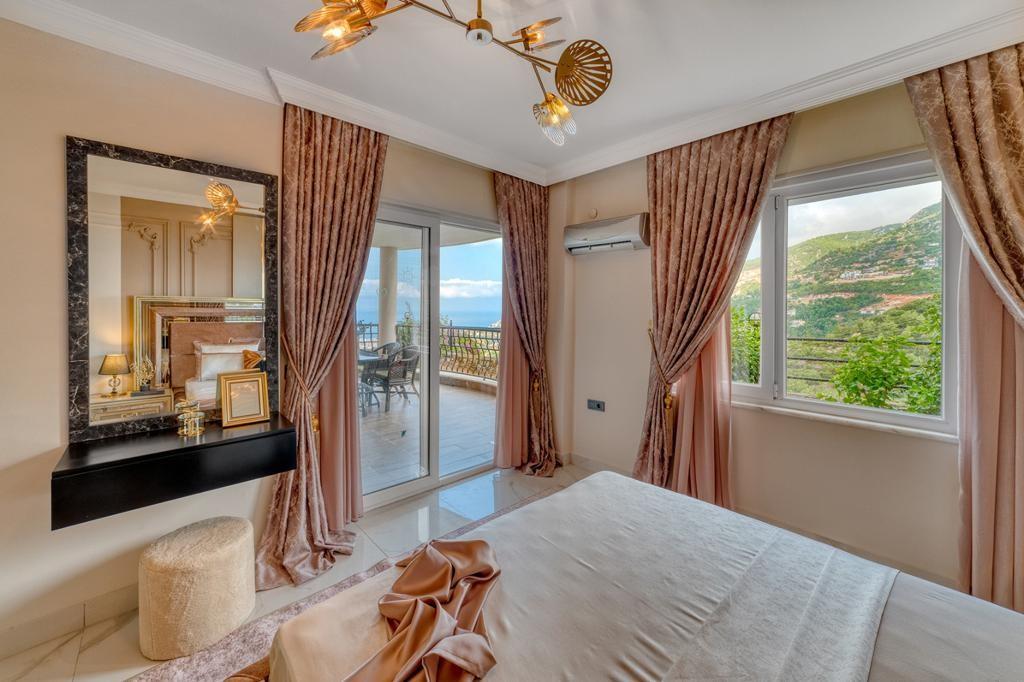 Luxury two bedroom apartment with beautiful sea and mountain views, Bektas - Фото 14