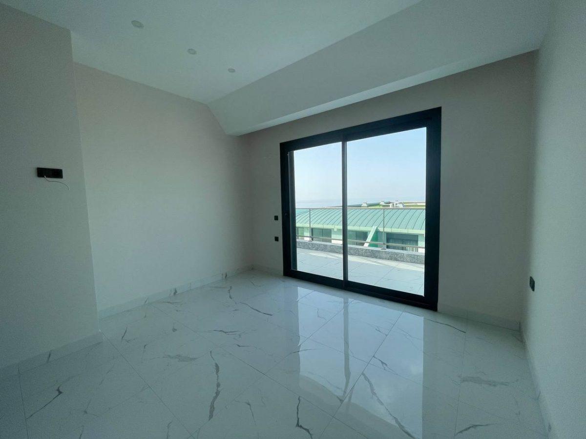 Spacious penthouse 3+1 next to the sea in the Kargyjak area - Фото 50