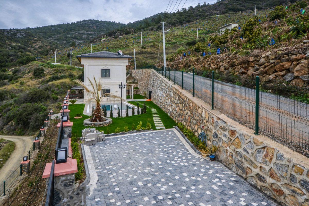 Detached villa with private pool in Gazipash, 550 meters from the beach - Фото 3