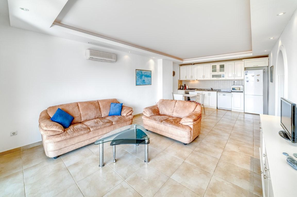 Light two bedroom apartment on 3rd floor, 350 m from the sea - Фото 2