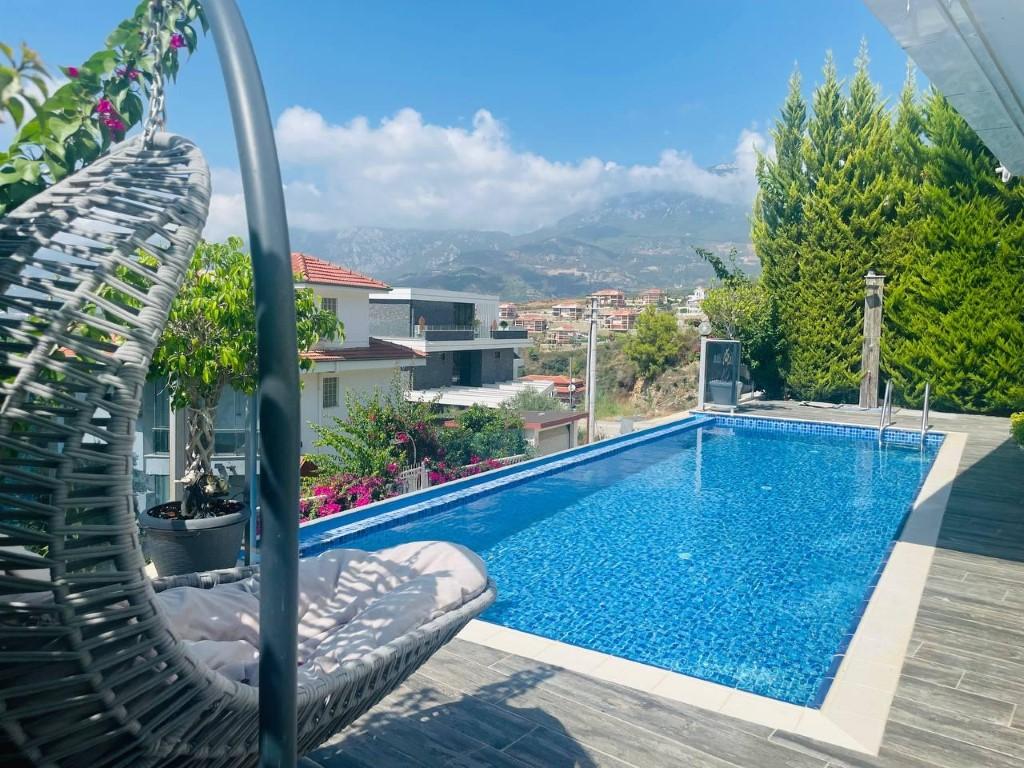 Stylish villa (4+1) overlooking the mountains and the city in the Kargyjak area - Фото 6