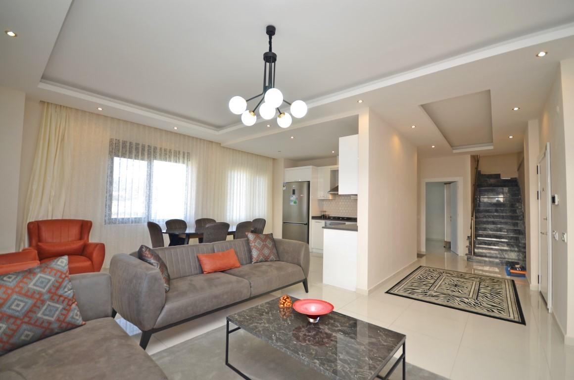 Fully furnished duplex, 300 m from the beach - Foto 2