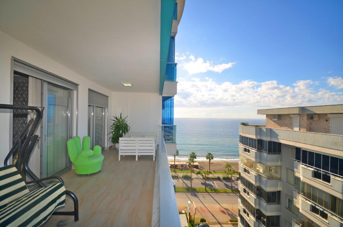 Stylish two bedroom apartment 50 m from the sea (Mahmutlar) - Фото 7