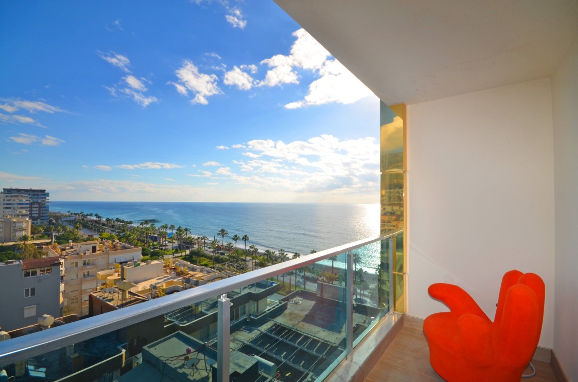 Stylish two bedroom apartment 50 m from the sea (Mahmutlar) - Фото 19