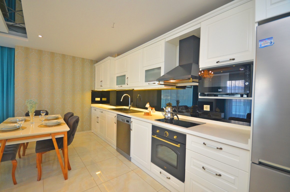 Stylish two bedroom apartment 50 m from the sea (Mahmutlar) - Фото 5