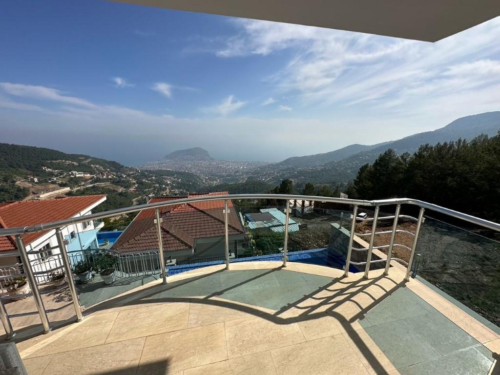 Detached villa with private pool and city view, Tepe district - Фото 24