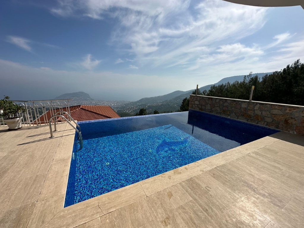 Detached villa with private pool and city view, Tepe district - Фото 4