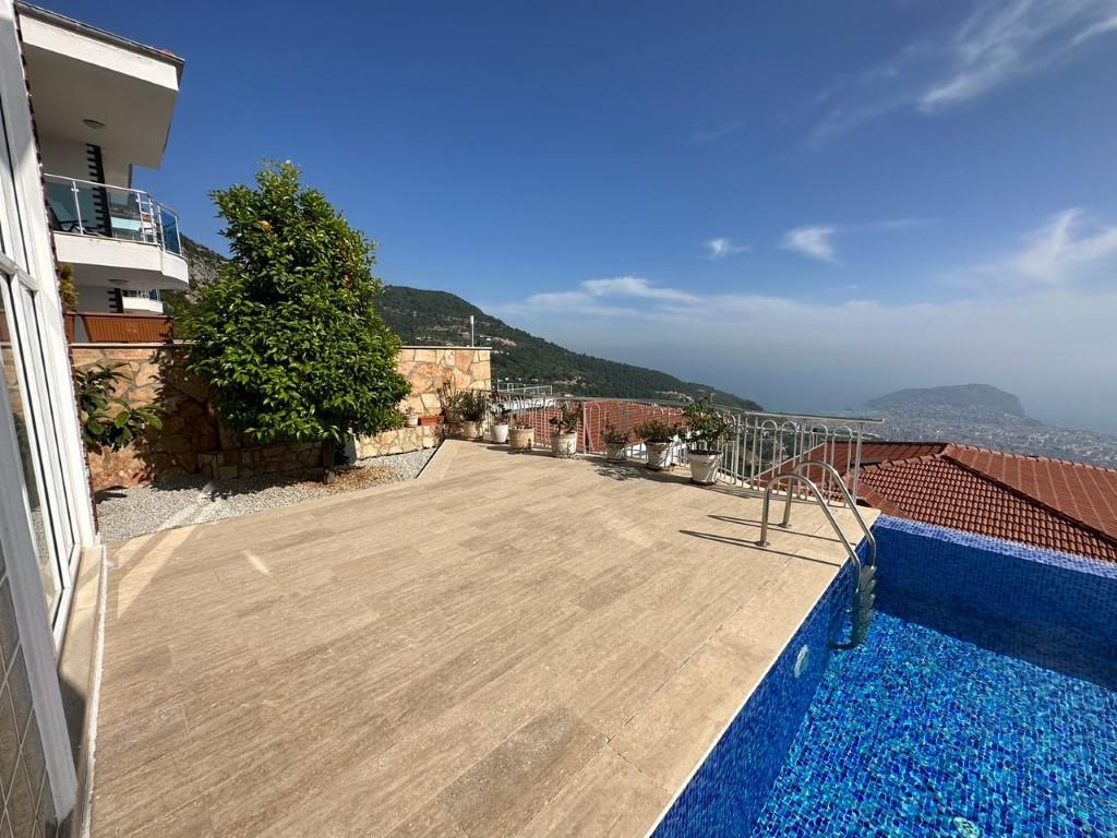 Detached villa with private pool and city view, Tepe district - Фото 5