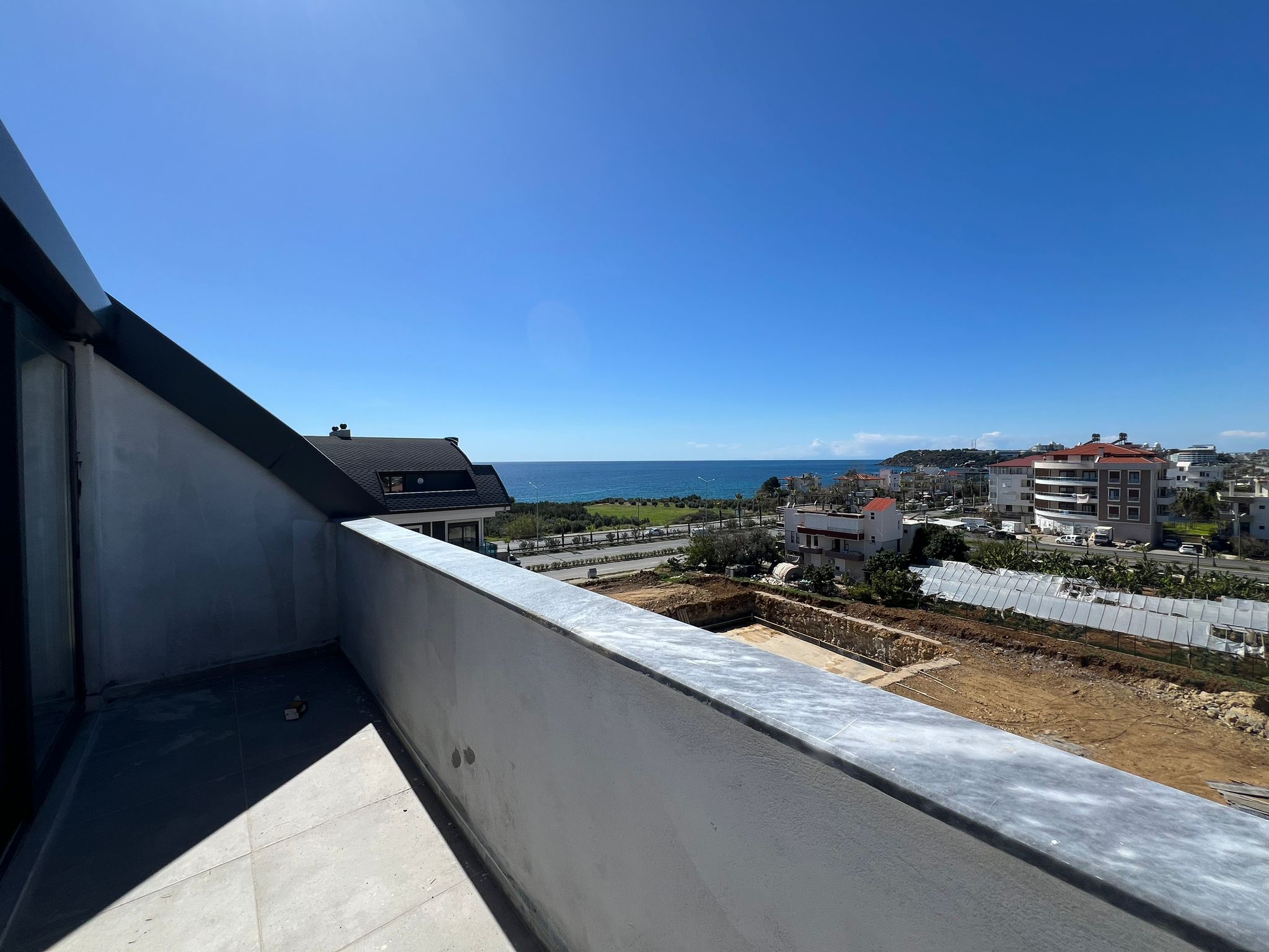 Penthouse with sea view in the area of Okurdjalar - Фото 15