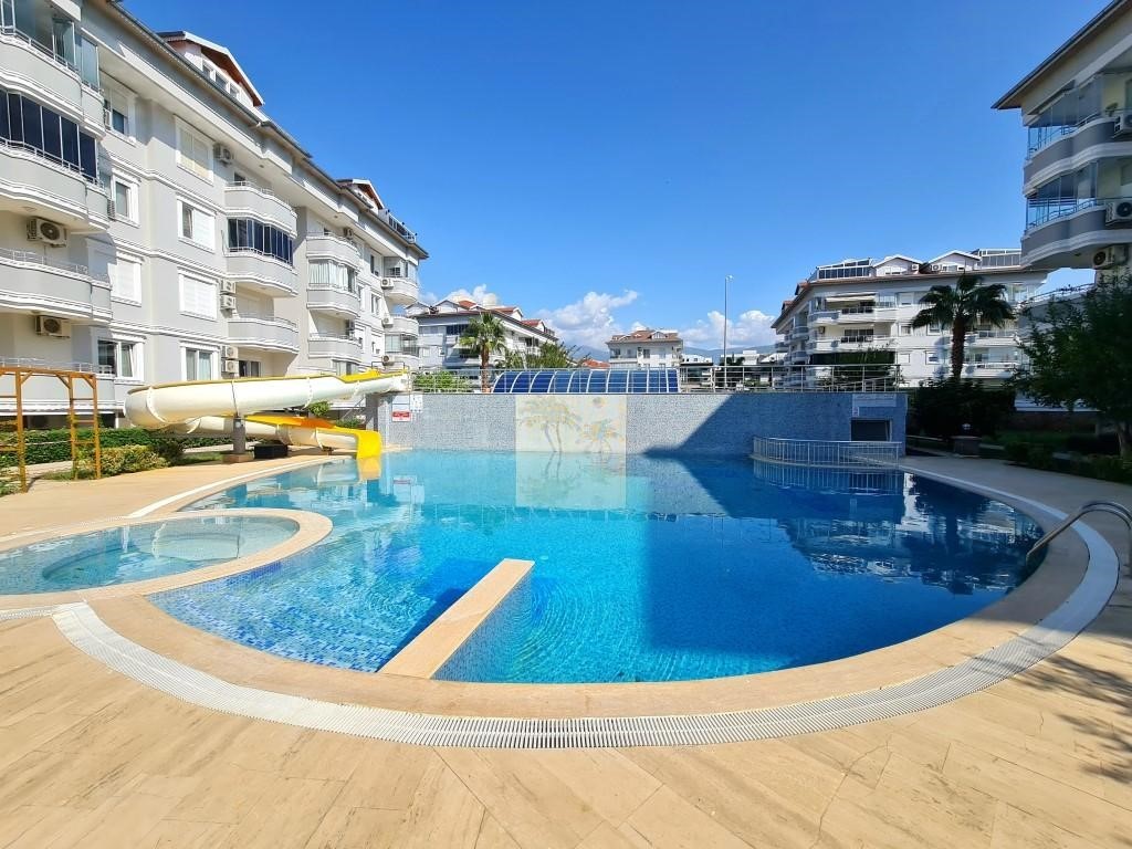 Furnished two bedroom apartment overlooking the pool in Oba district - Foto 16