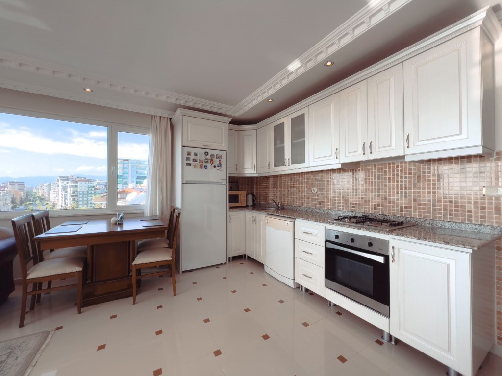 Furnished three bedroom apartment on the 7th floor and sea view, Mahmutlar - Фото 3