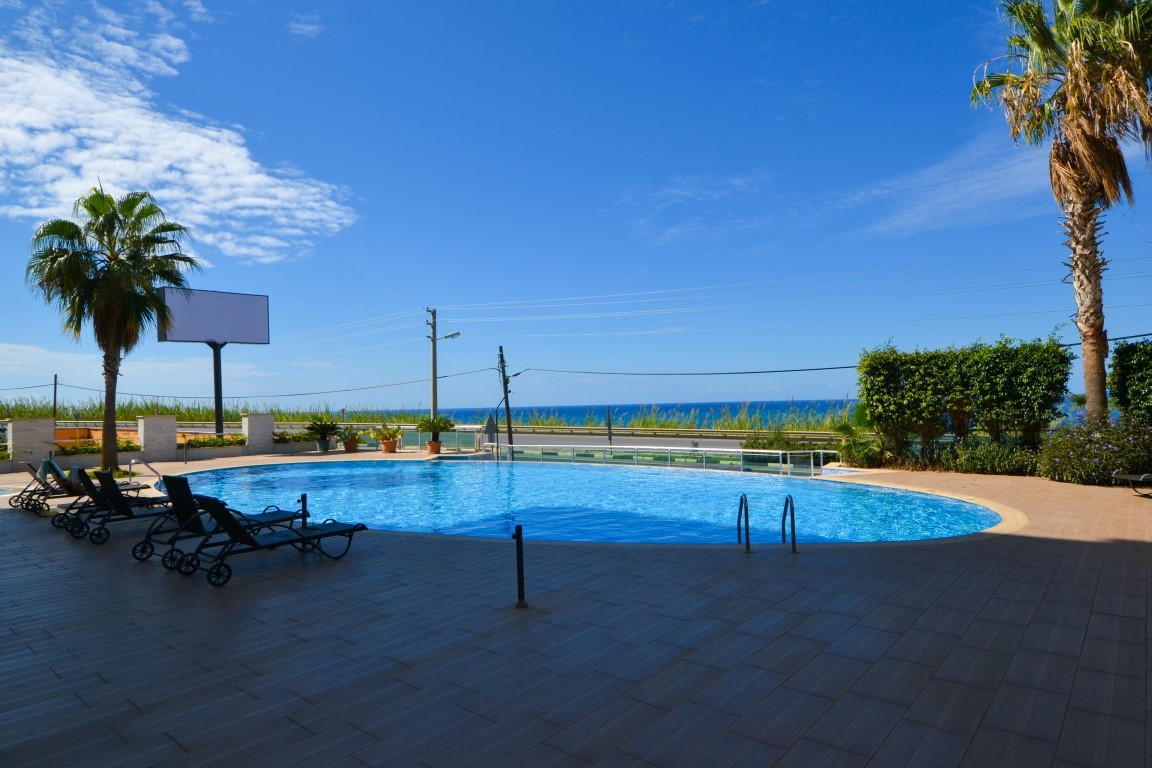 2+1 Beachfront Apartment, Alanya - Фото 3