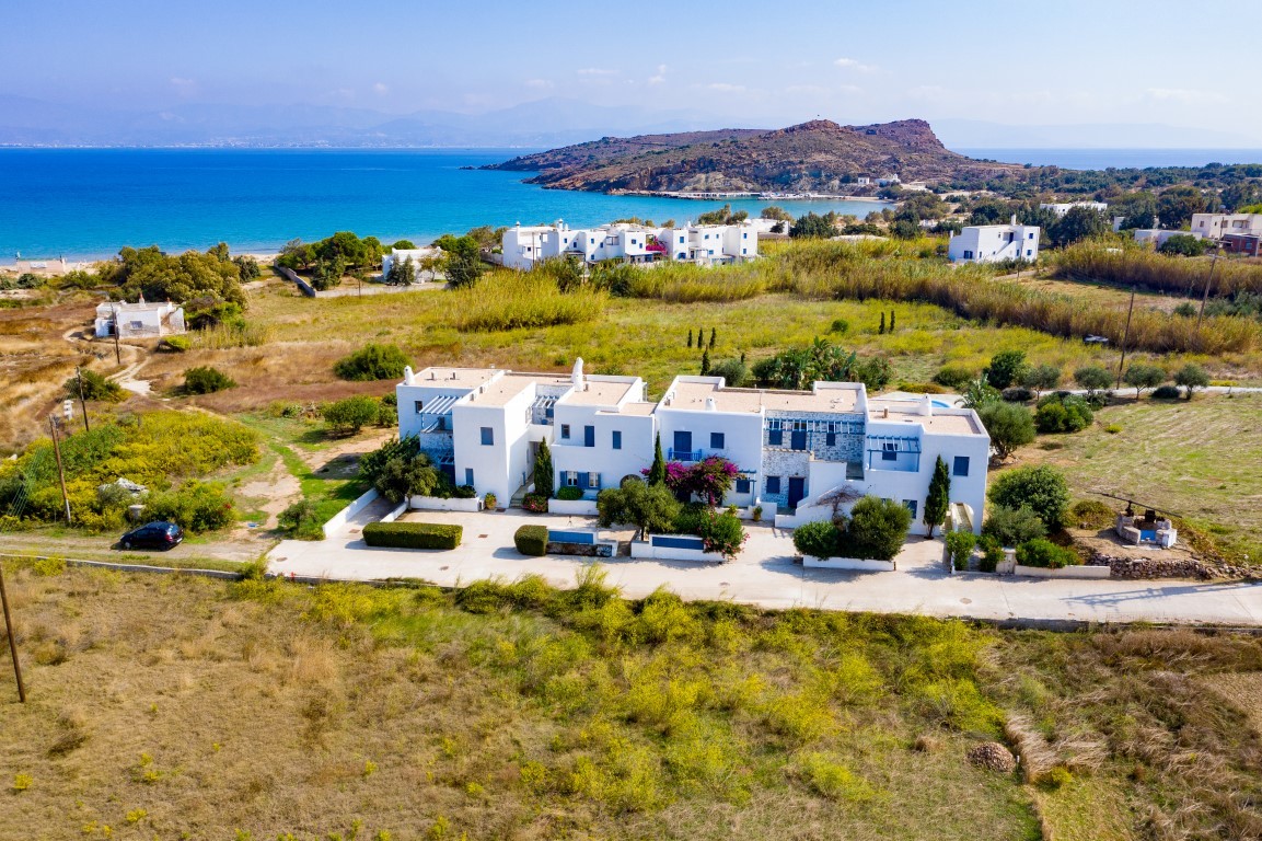 Apartment complex 250 meters from the sea on the island of Paros - Фото 2