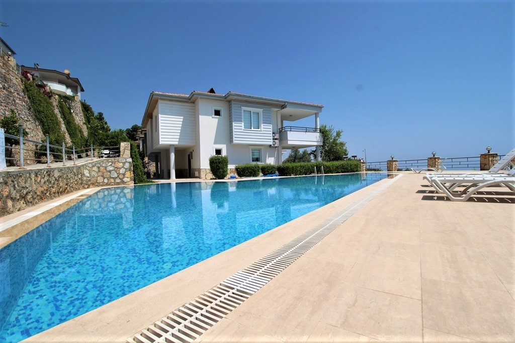 Spacious villa with private pool, in the district of Bektaş - Фото 36