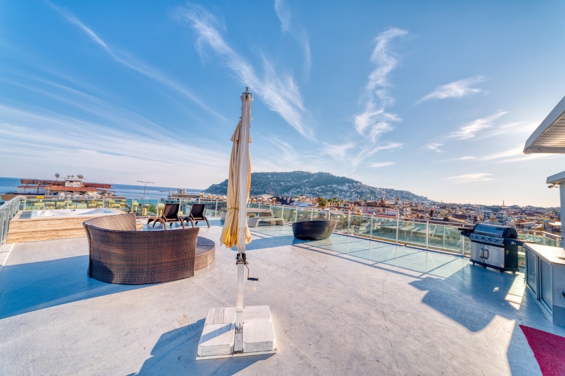 2+1 Apartment in the center of Alanya with rooftop relaxation area - Фото 16