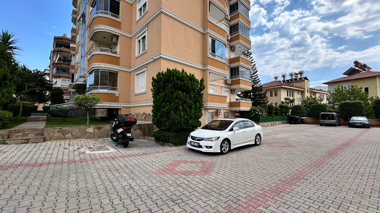 Apartment with 2+1 floor plan and furniture in Alanya - Фото 3