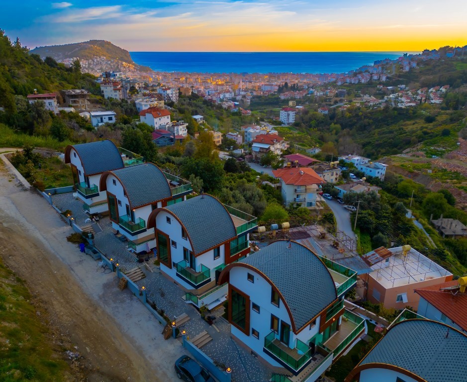 Ready furnished complex of villas, with sea and city view (Bektaş) - Фото 2