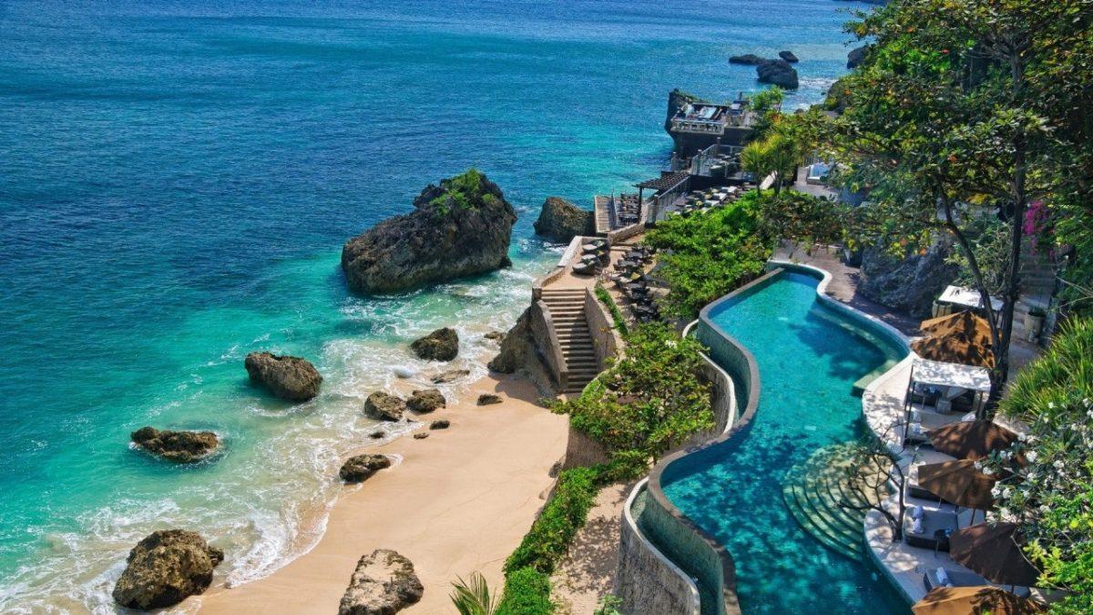 7.4 million tourists visited Indonesia this year